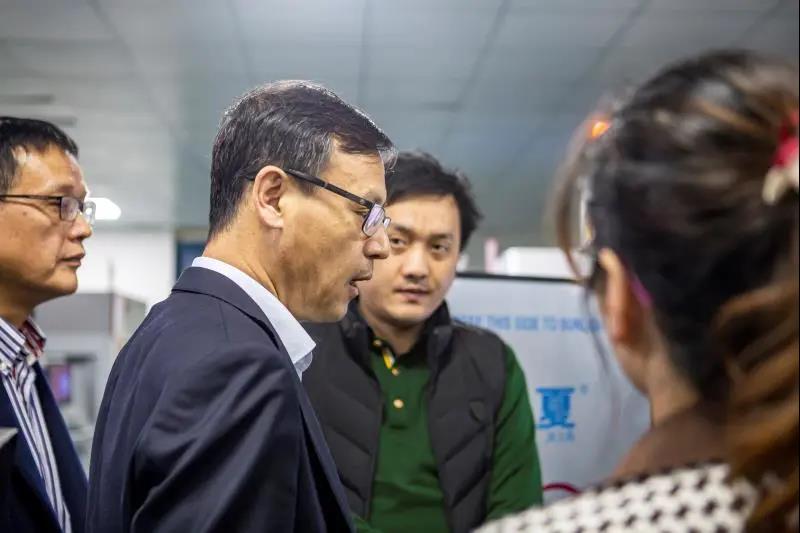 航母艦載機(jī)J-15項(xiàng)目總負(fù)責(zé)人苗玉華蒞臨江西金石三維智能制造科技有限公司指導(dǎo)工作 航母艦載機(jī)J-15項(xiàng)目總負(fù)責(zé)人苗玉華蒞臨江西金石三維智能制造科技有限公司指導(dǎo)工作